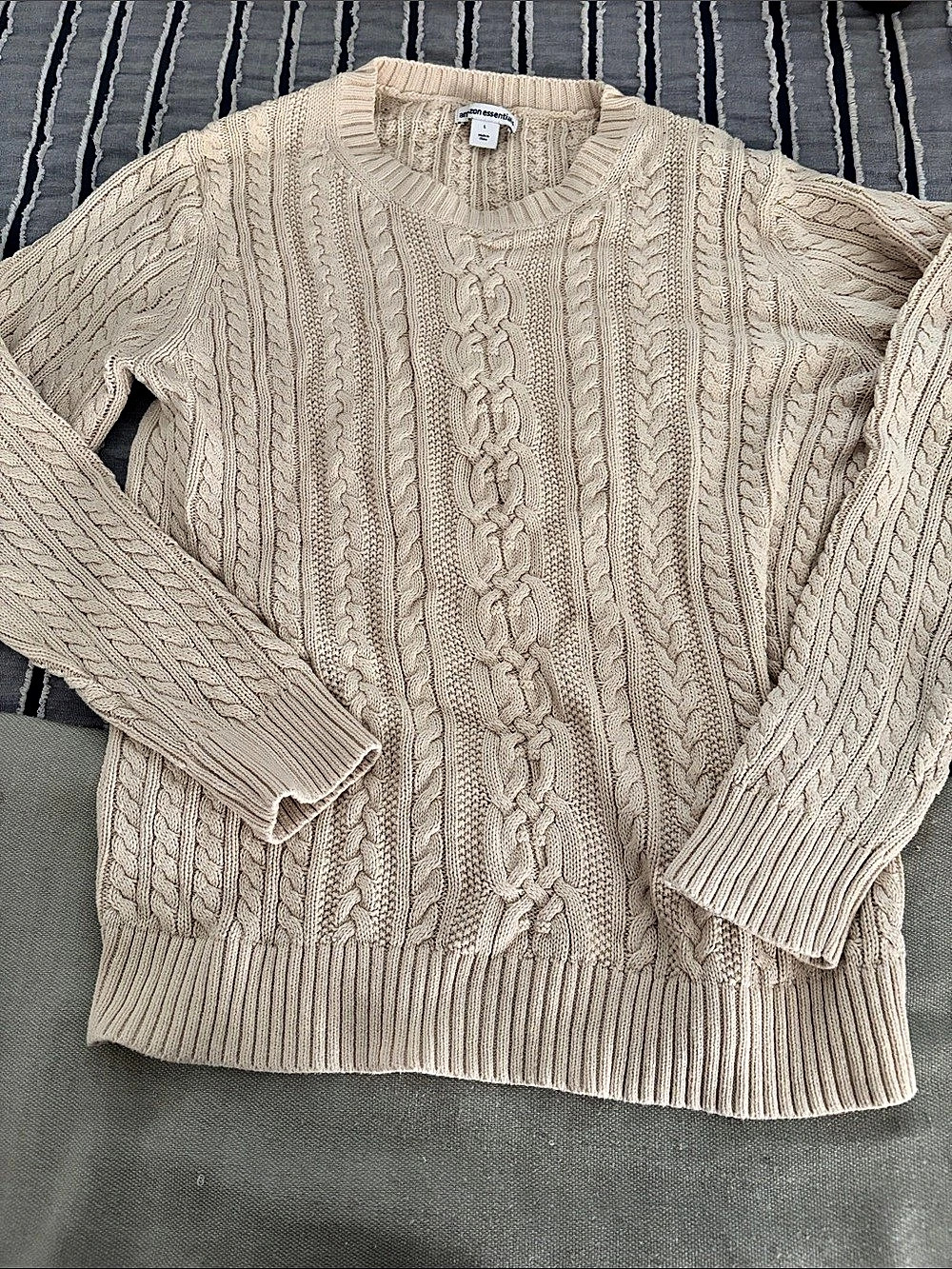 Amazon Essentials Women's Fisherman Cable Long-Sleeve Crewneck Sweater Cable